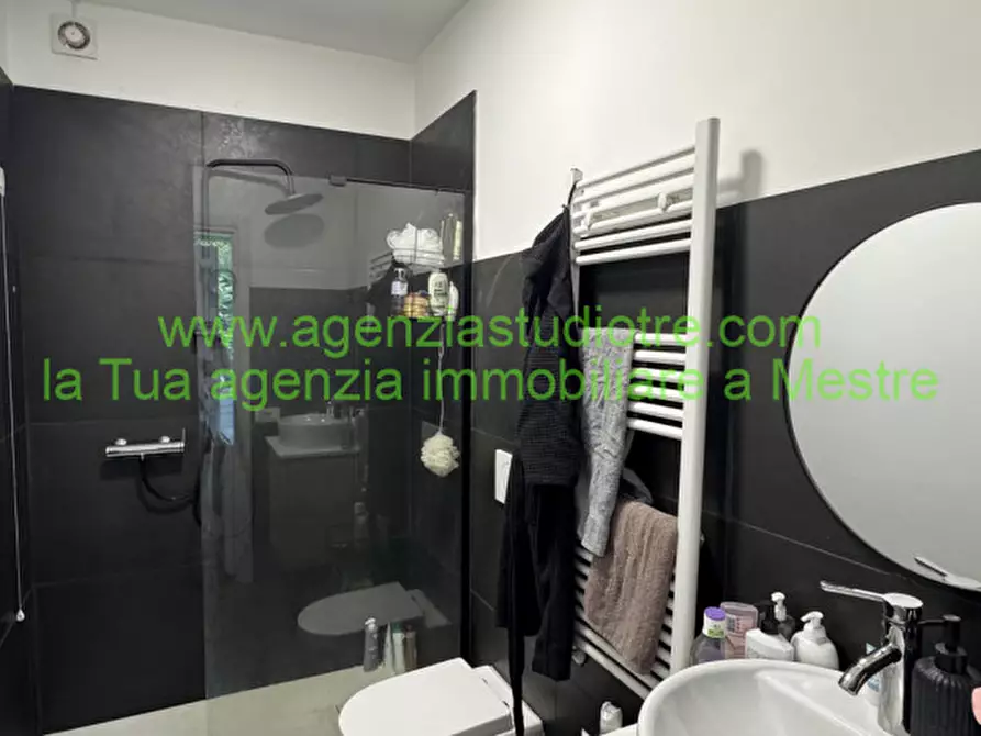 Immagine 13 di Casa indipendente in vendita  in Via Porto di Cavergnago 12 a Venezia