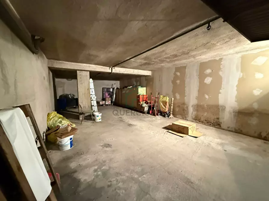 Immagine 1 di Garage in vendita  in Via Strà a Caldiero