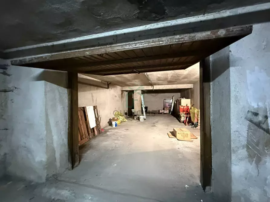 Immagine 2 di Garage in vendita  in Via Strà a Caldiero