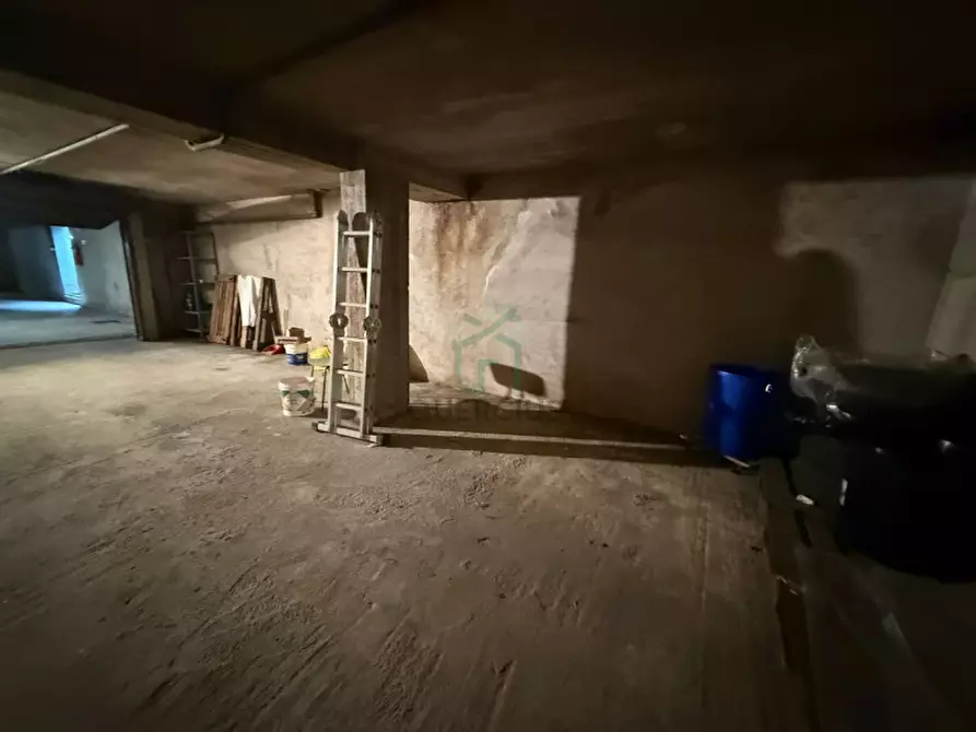 Immagine 3 di Garage in vendita  in Via Strà a Caldiero