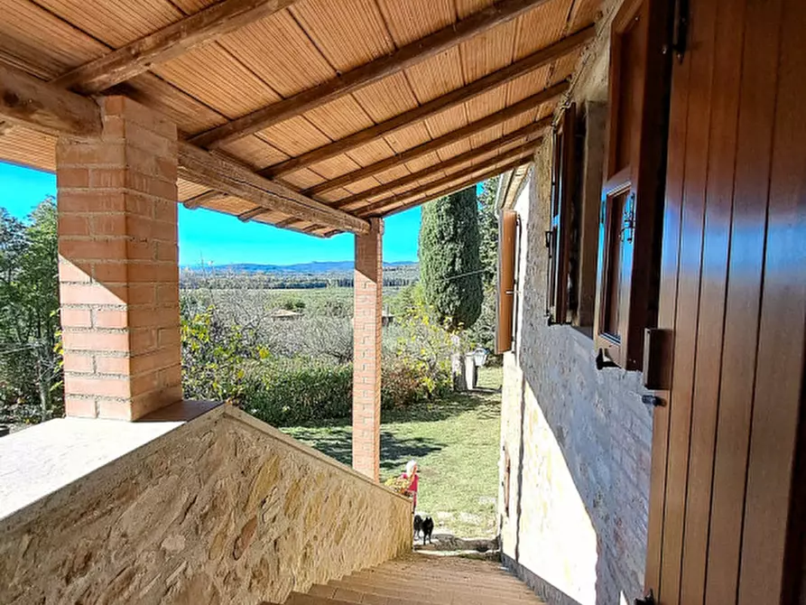 Immagine 4 di Rustico / casale in vendita  a Passignano Sul Trasimeno