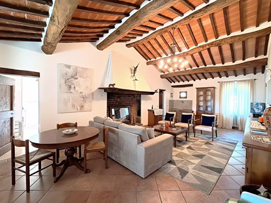 Immagine 4 di Rustico / casale in vendita  a Passignano Sul Trasimeno