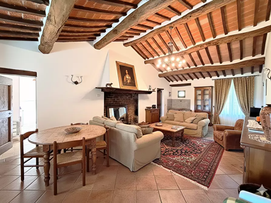 Immagine 5 di Rustico / casale in vendita  a Passignano Sul Trasimeno