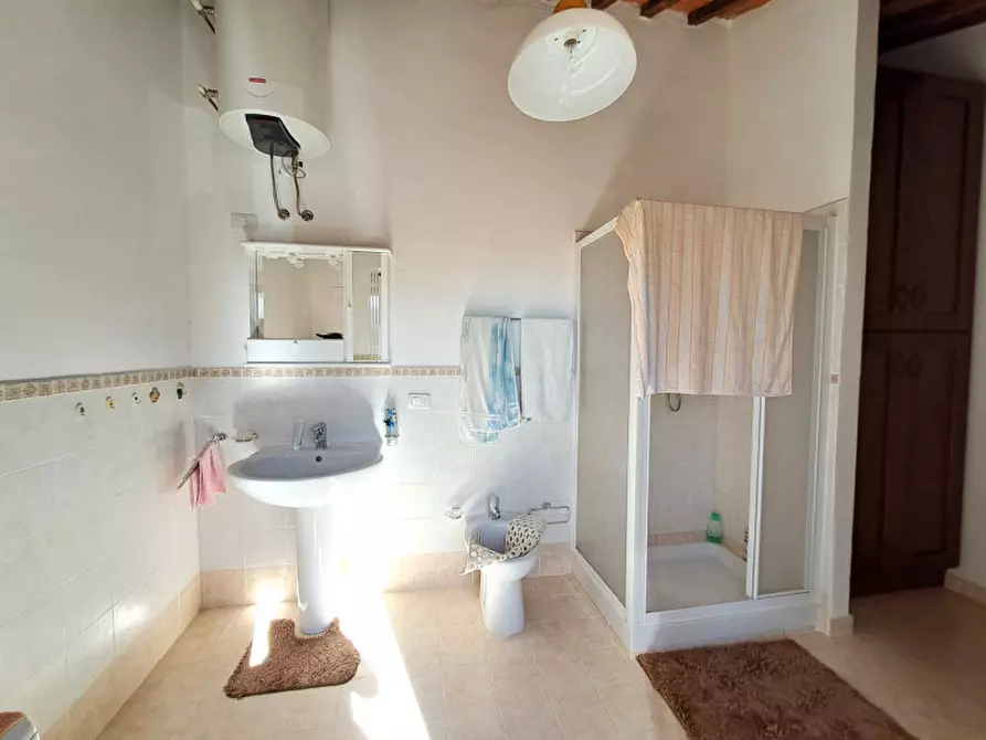Immagine 13 di Rustico / casale in vendita  a Passignano Sul Trasimeno