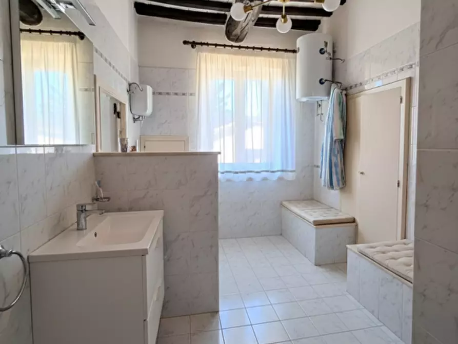 Immagine 29 di Rustico / casale in vendita  a Passignano Sul Trasimeno