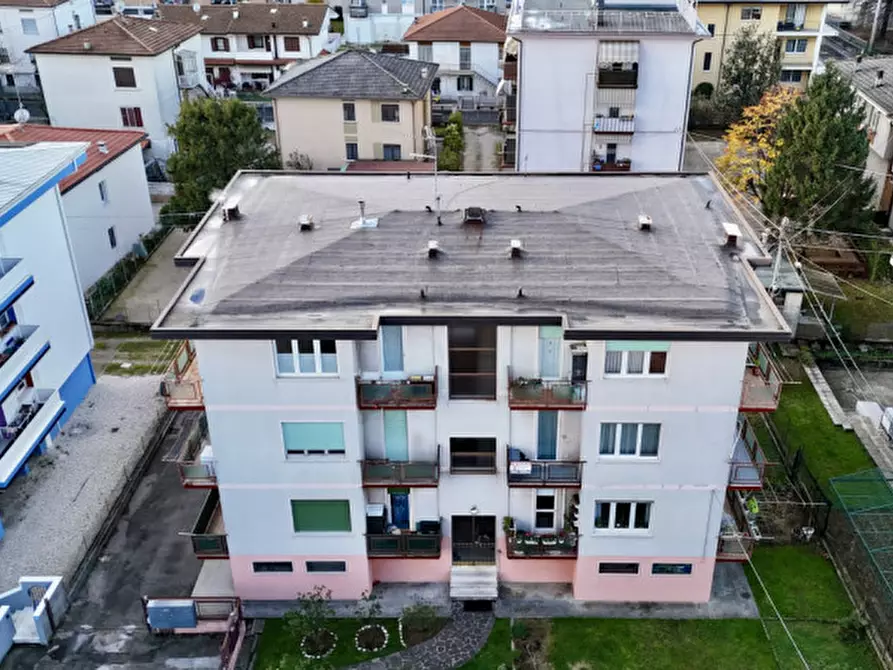 Immagine 20 di Appartamento in vendita  in Via Meucci 8 a Schio