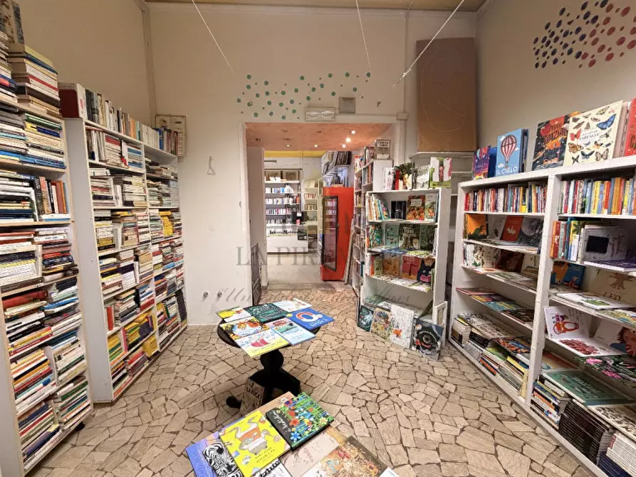 Immagine 2 di Negozio in vendita  in Abano Terme a Abano Terme