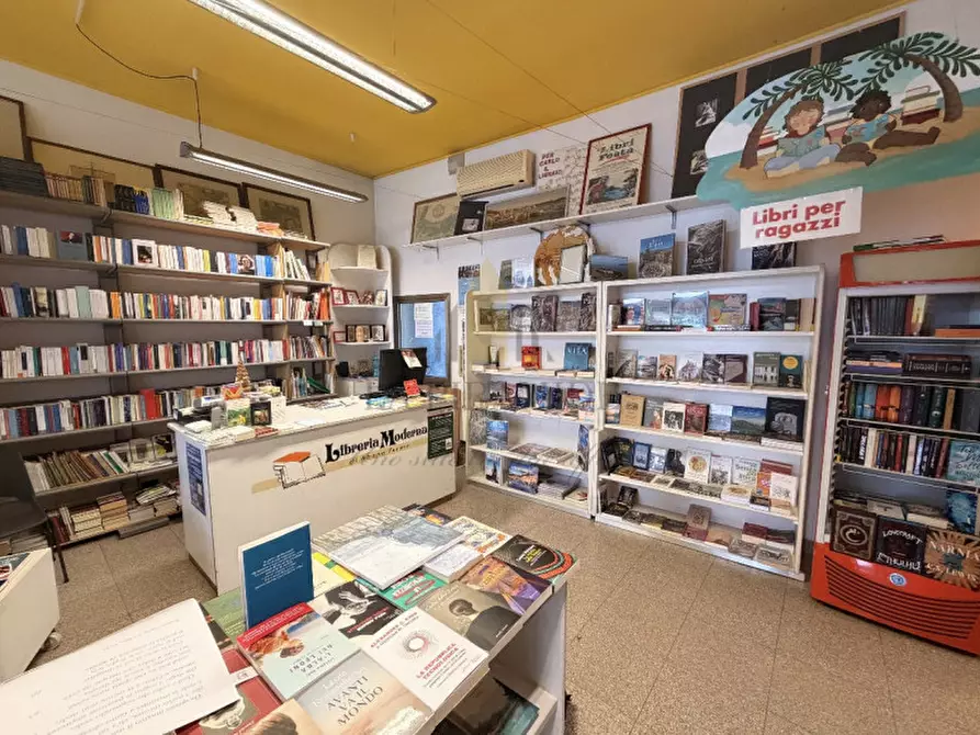 Immagine 3 di Negozio in vendita  in Abano Terme a Abano Terme