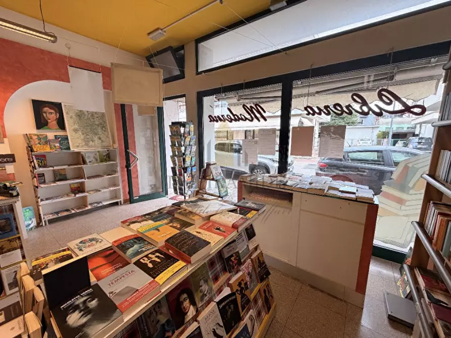 Immagine 4 di Negozio in vendita  in Abano Terme a Abano Terme