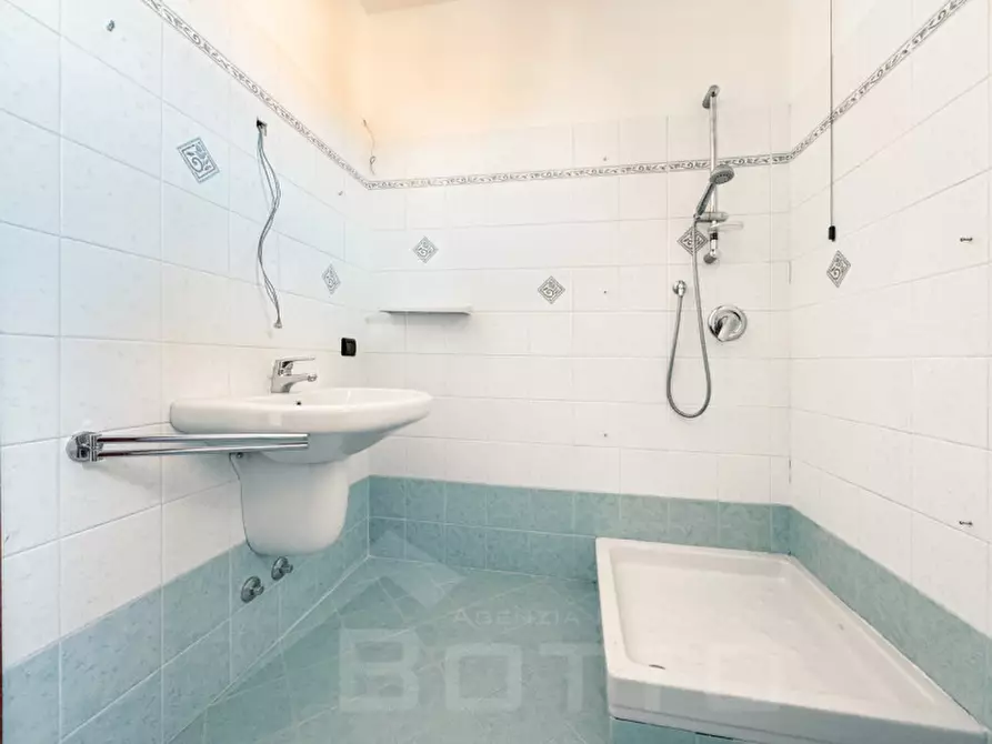 Immagine 9 di Appartamento in vendita  in VIA CEREDO 18 a Borgomanero