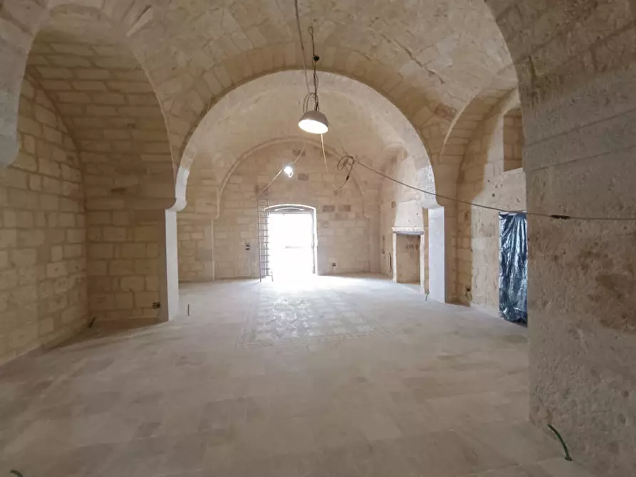 Immagine 2 di Negozio in affitto  in VIA SAN SEBASTIANO, 30 a Andria