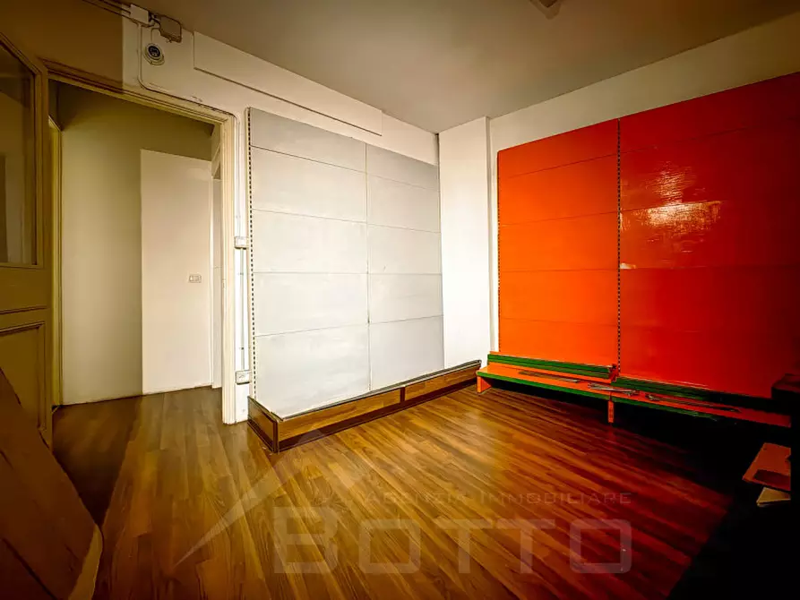 Immagine 8 di Negozio in vendita  in VIA ROMA 6 a Grignasco