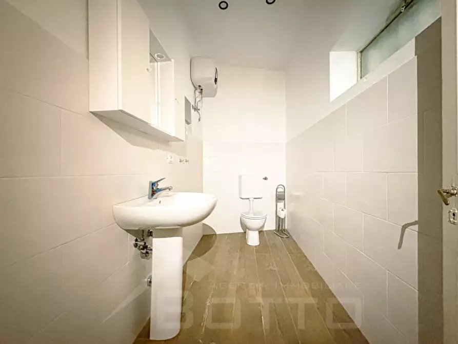 Immagine 10 di Negozio in vendita  in VIA ROMA 6 a Grignasco