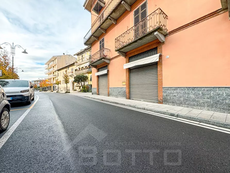 Immagine 11 di Negozio in vendita  in VIA ROMA 6 a Grignasco