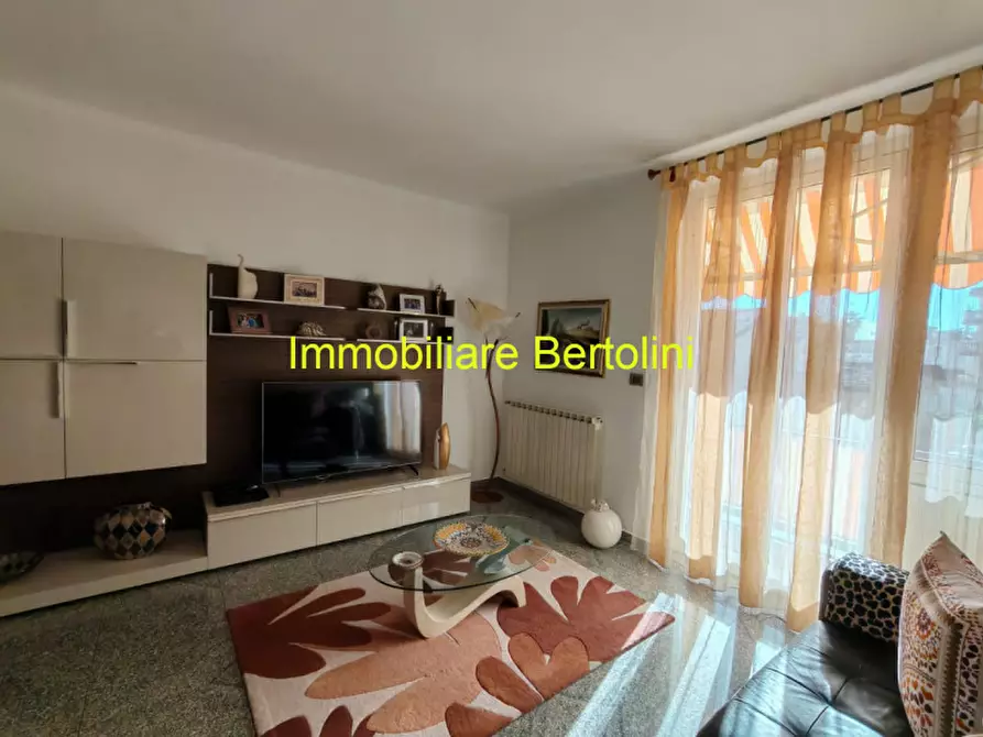 Immagine 3 di Appartamento in vendita  in Via Pasteur a Bordighera