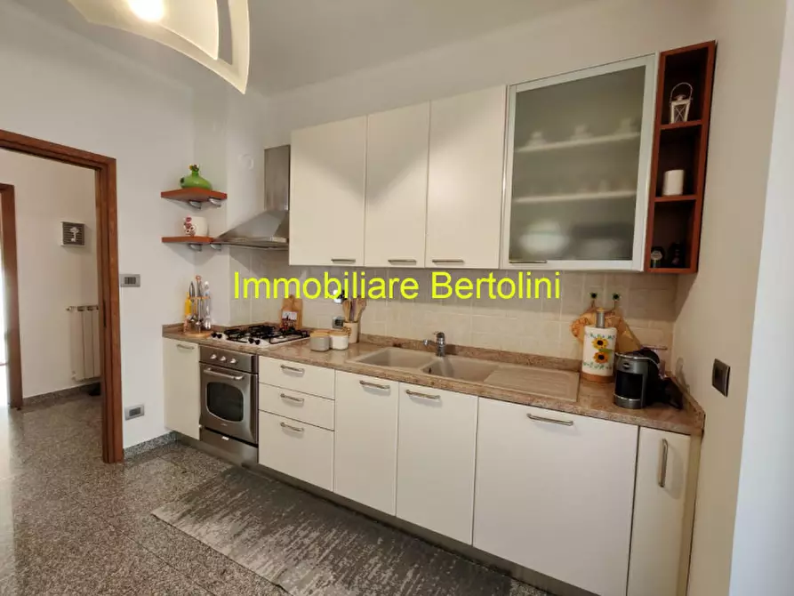 Immagine 5 di Appartamento in vendita  in Via Pasteur a Bordighera