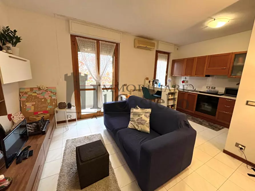 Immagine 4 di Appartamento in vendita  in Via Roma a Castiglione Del Lago