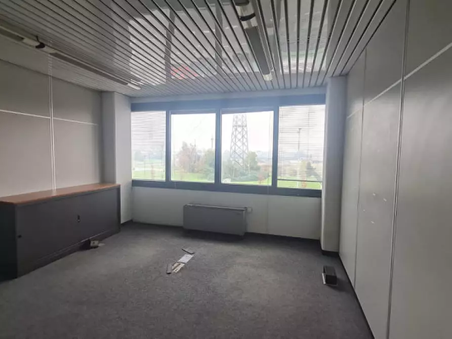Immagine 3 di Ufficio in affitto  in Via IV Novembre a Settimo Milanese