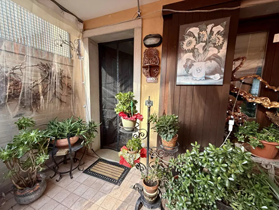 Immagine 2 di Villetta a schiera in vendita  in Via Asti, 23 a Lignano Sabbiadoro