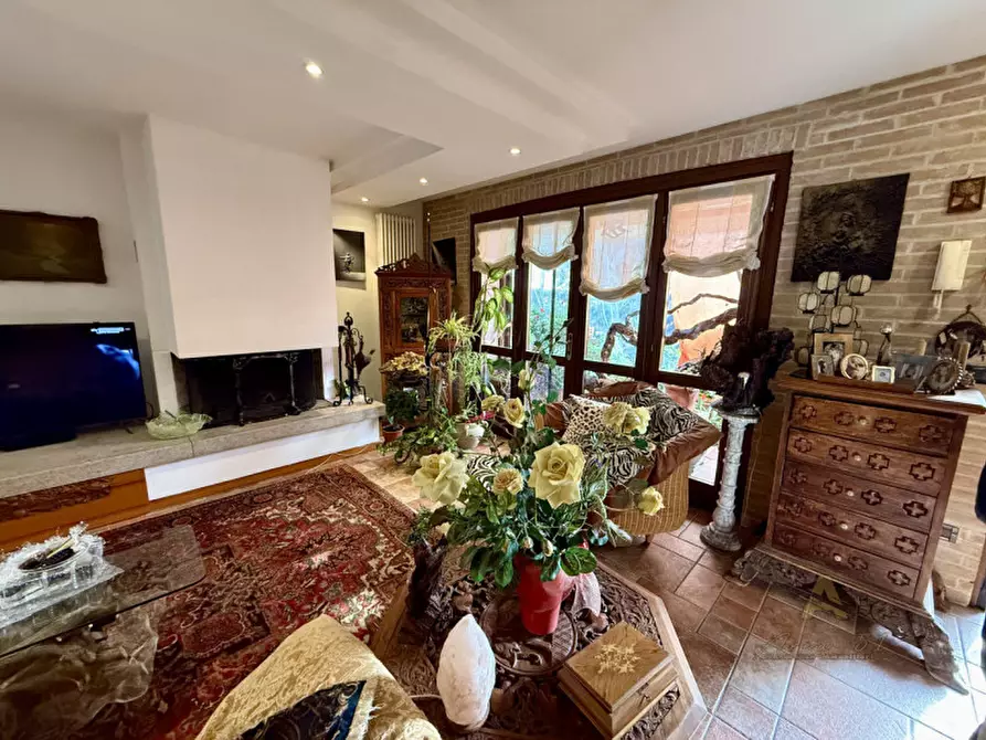 Immagine 4 di Villetta a schiera in vendita  in Via Asti, 23 a Lignano Sabbiadoro