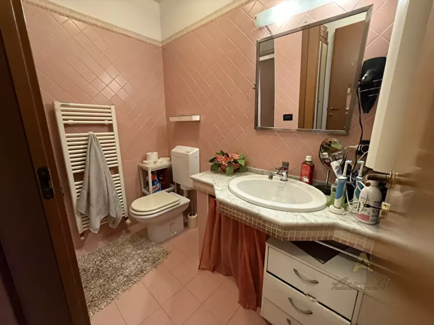 Immagine 13 di Villetta a schiera in vendita  in Via Asti, 23 a Lignano Sabbiadoro