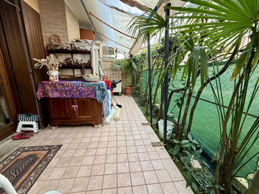 Immagine 14 di Villetta a schiera in vendita  in Via Asti, 23 a Lignano Sabbiadoro