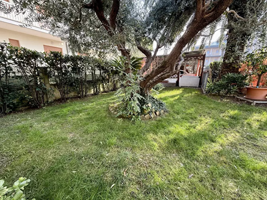 Immagine 30 di Villetta a schiera in vendita  in Via Asti, 23 a Lignano Sabbiadoro