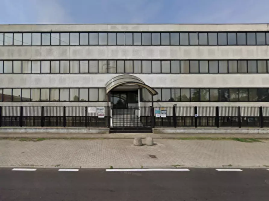 Immagine 1 di Ufficio in affitto  in Via IV Novembre a Settimo Milanese