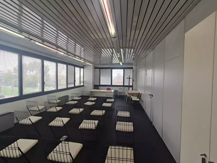 Immagine 3 di Ufficio in affitto  in Via IV Novembre a Settimo Milanese