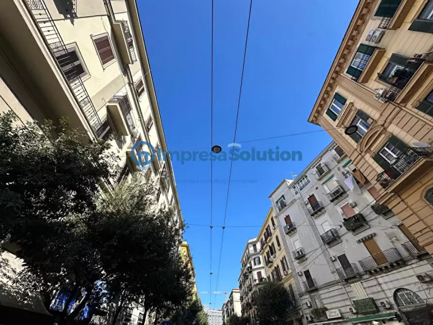Immagine 4 di Negozio in vendita  in Corso Giuseppe Garibaldi a Napoli