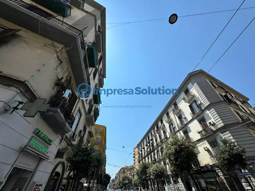 Immagine 1 di Negozio in affitto  in Corso Giuseppe Garibaldi a Napoli