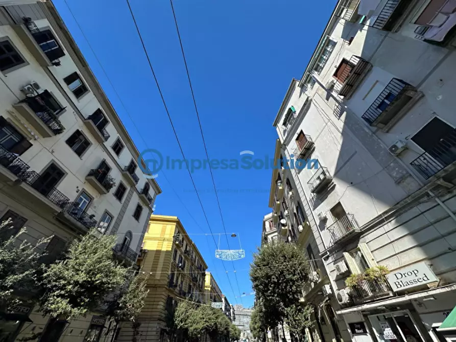 Immagine 2 di Negozio in affitto  in Corso Giuseppe Garibaldi a Napoli