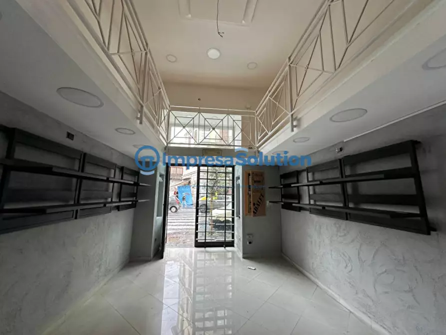 Immagine 6 di Negozio in affitto  in Corso Giuseppe Garibaldi a Napoli