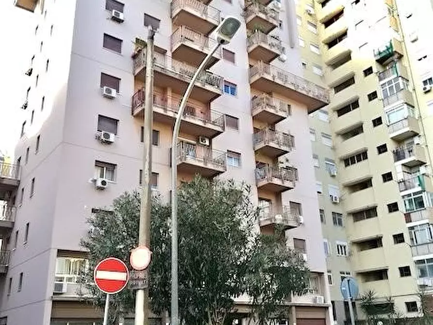 Immagine 1 di Appartamento in vendita  in VIA VILLA GIOCOSA a Palermo