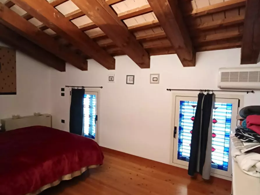 Immagine 19 di Negozio in vendita  a Mira