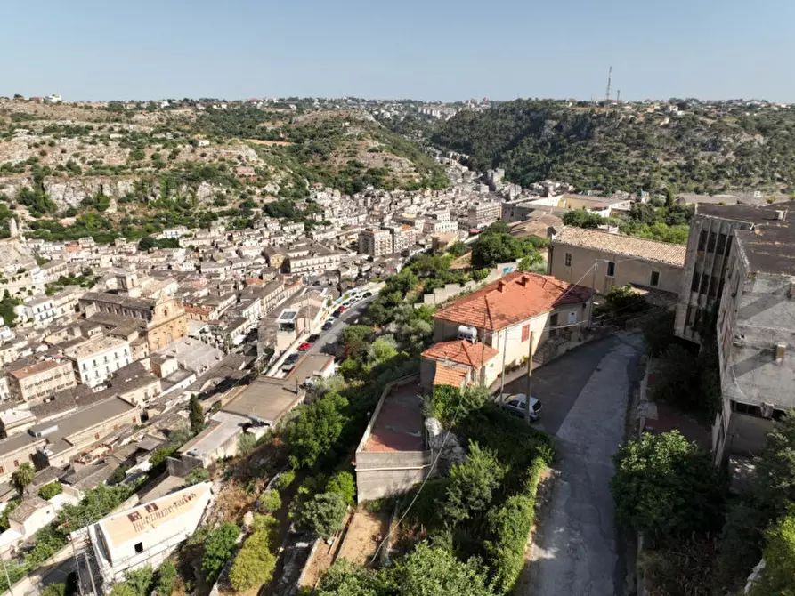 Immagine 1 di Casa indipendente in vendita  in via mantegna idria a Modica