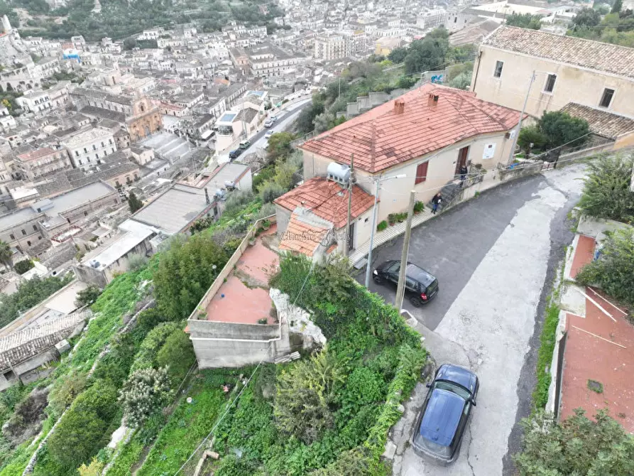 Immagine 3 di Casa indipendente in vendita  in via mantegna idria a Modica