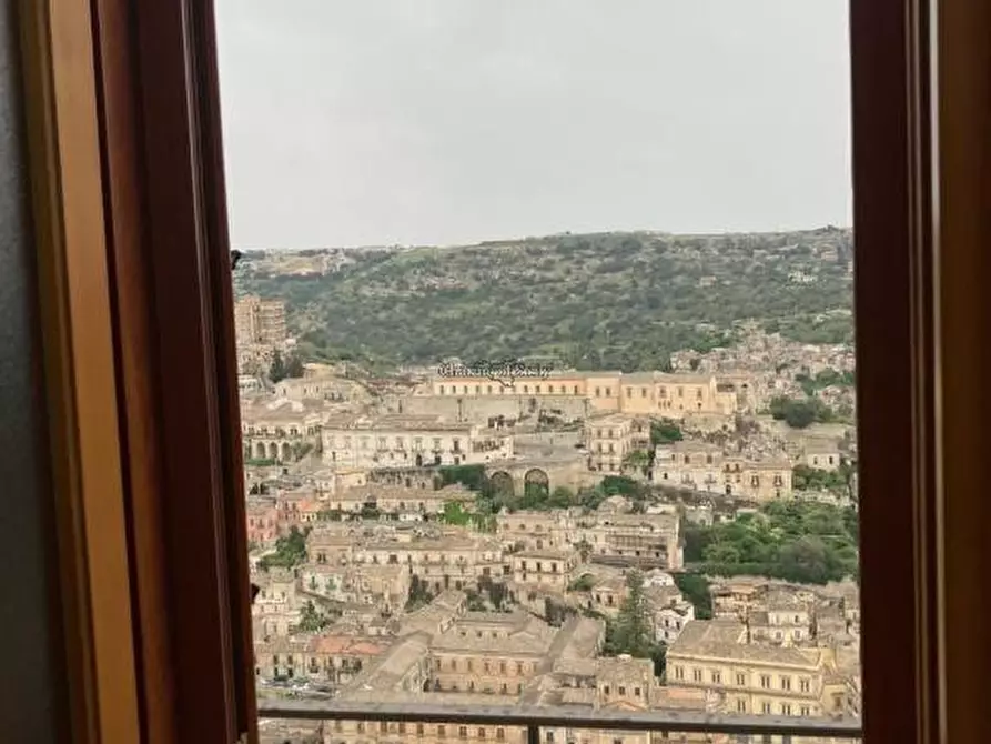 Immagine 11 di Casa indipendente in vendita  in via mantegna idria a Modica