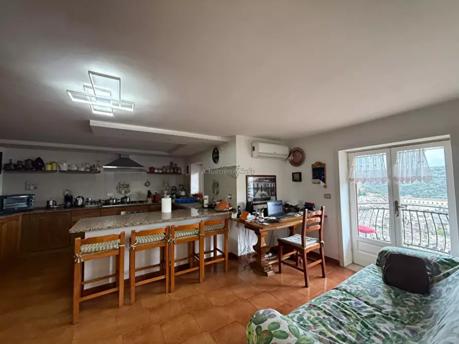 Immagine 17 di Casa indipendente in vendita  in via mantegna idria a Modica