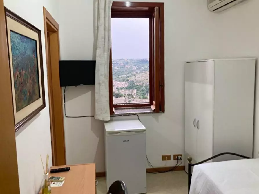 Immagine 38 di Casa indipendente in vendita  in via mantegna idria a Modica