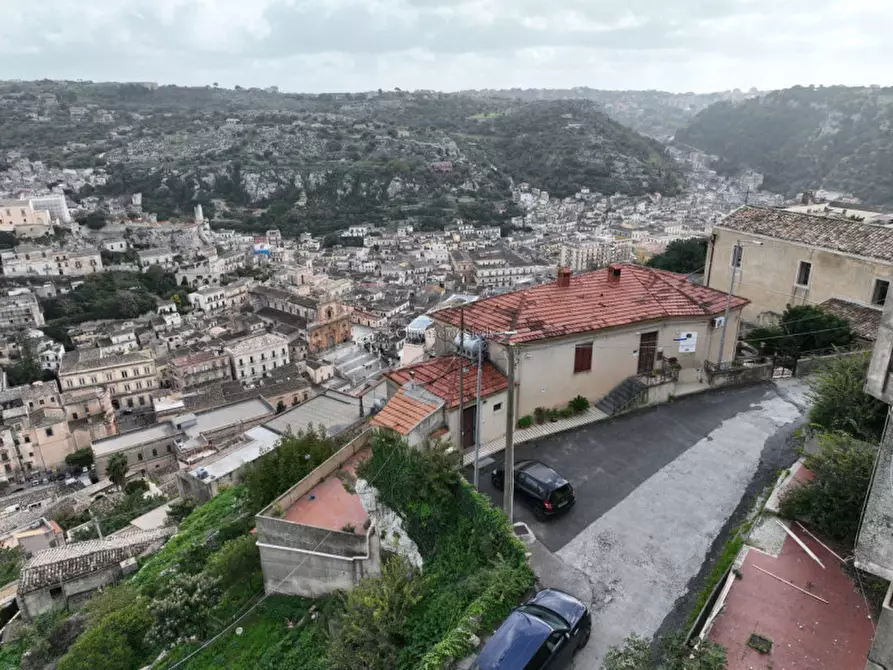 Immagine 40 di Casa indipendente in vendita  in via mantegna idria a Modica
