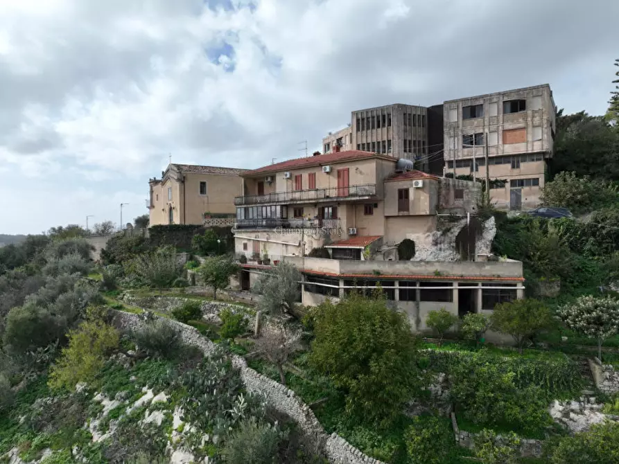 Immagine 49 di Casa indipendente in vendita  in via mantegna idria a Modica