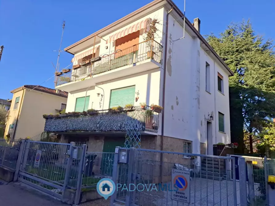 Immagine 32 di Casa bifamiliare in vendita  in Via Volfango Goethe a Padova