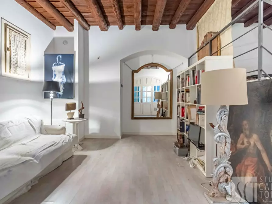 Immagine 4 di Loft/Open space in vendita  in Alzaia Naviglio Grande, 46 a Milano