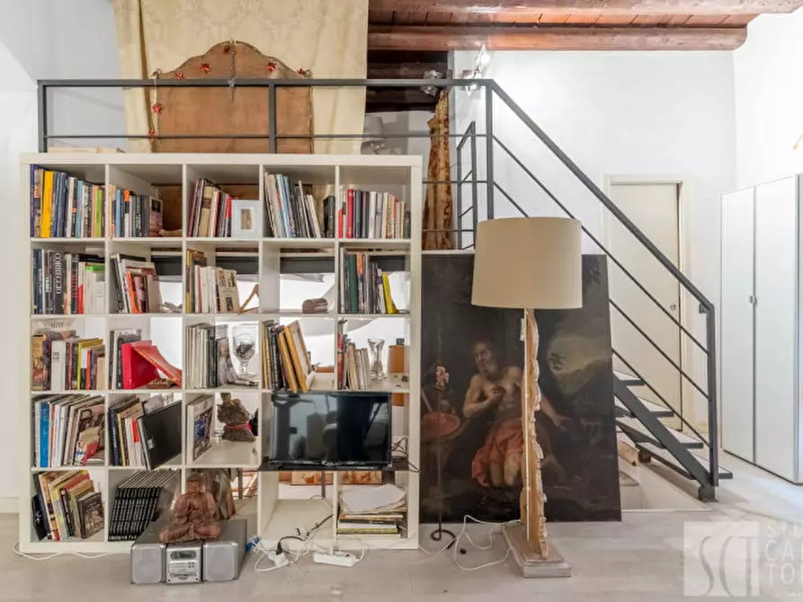 Immagine 6 di Loft/Open space in vendita  in Alzaia Naviglio Grande, 46 a Milano