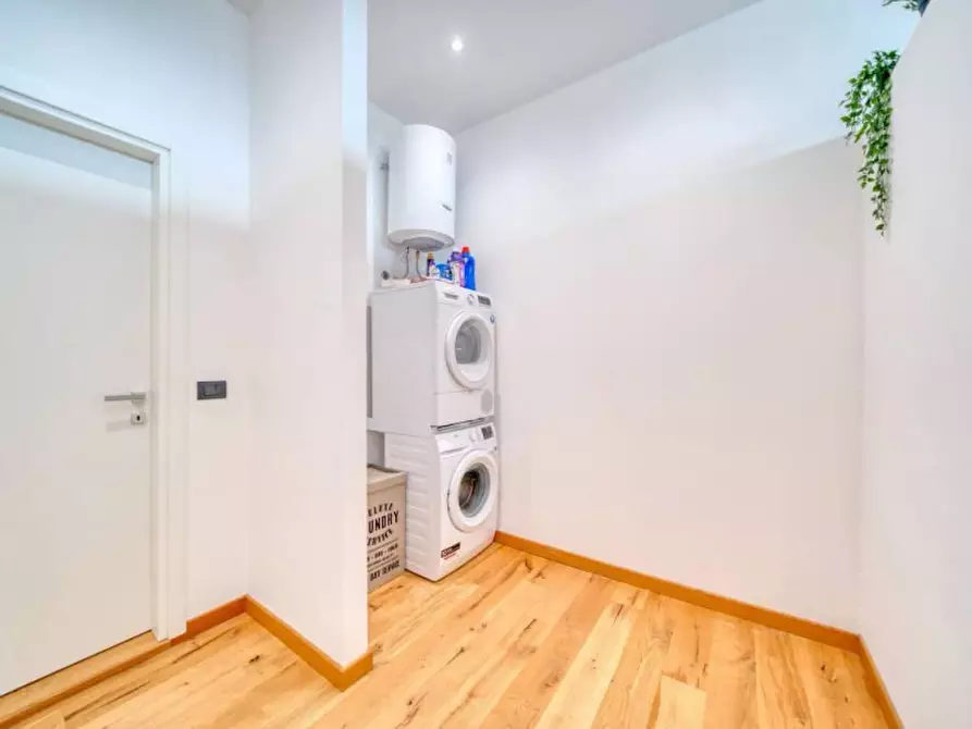 Immagine 14 di Loft/Open space in vendita  in Corso Svizzera n. 185 a Torino