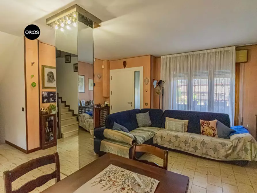 Immagine 2 di Casa quadrifamiliare in vendita  a Campolongo Maggiore