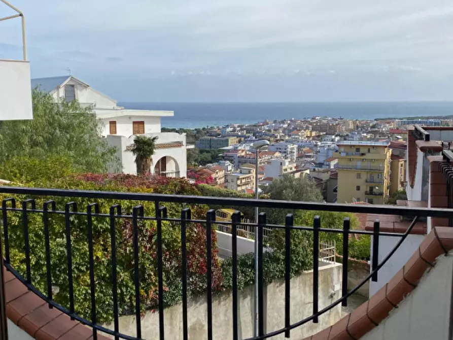 Immagine 1 di Appartamento in vendita  in via galati a Soverato