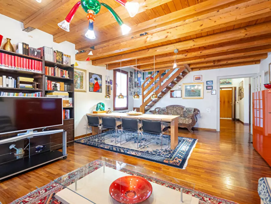 Immagine 2 di Casa bifamiliare in vendita  in Via Francesco Baracca a Treviso