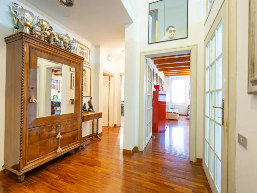 Immagine 6 di Casa bifamiliare in vendita  in Via Francesco Baracca a Treviso